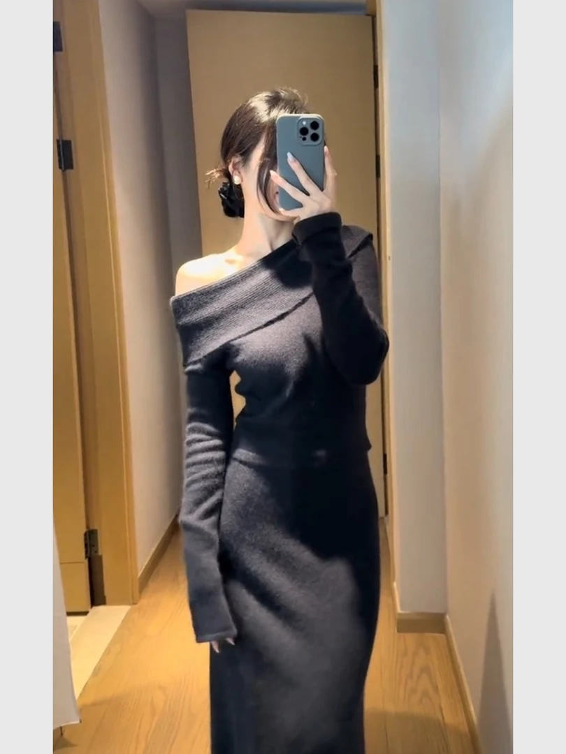 一整套搭配秋装气质女士黑色斜肩针织上衣修身御姐又a又飒套装裙
