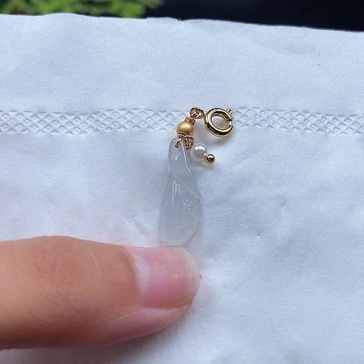 翡翠挂件未镶嵌吊坠