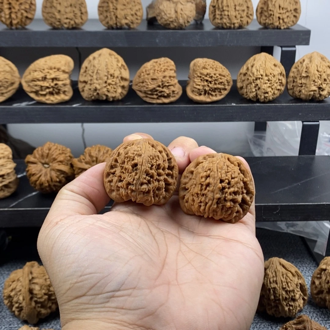 文玩核桃把件南疆石团自