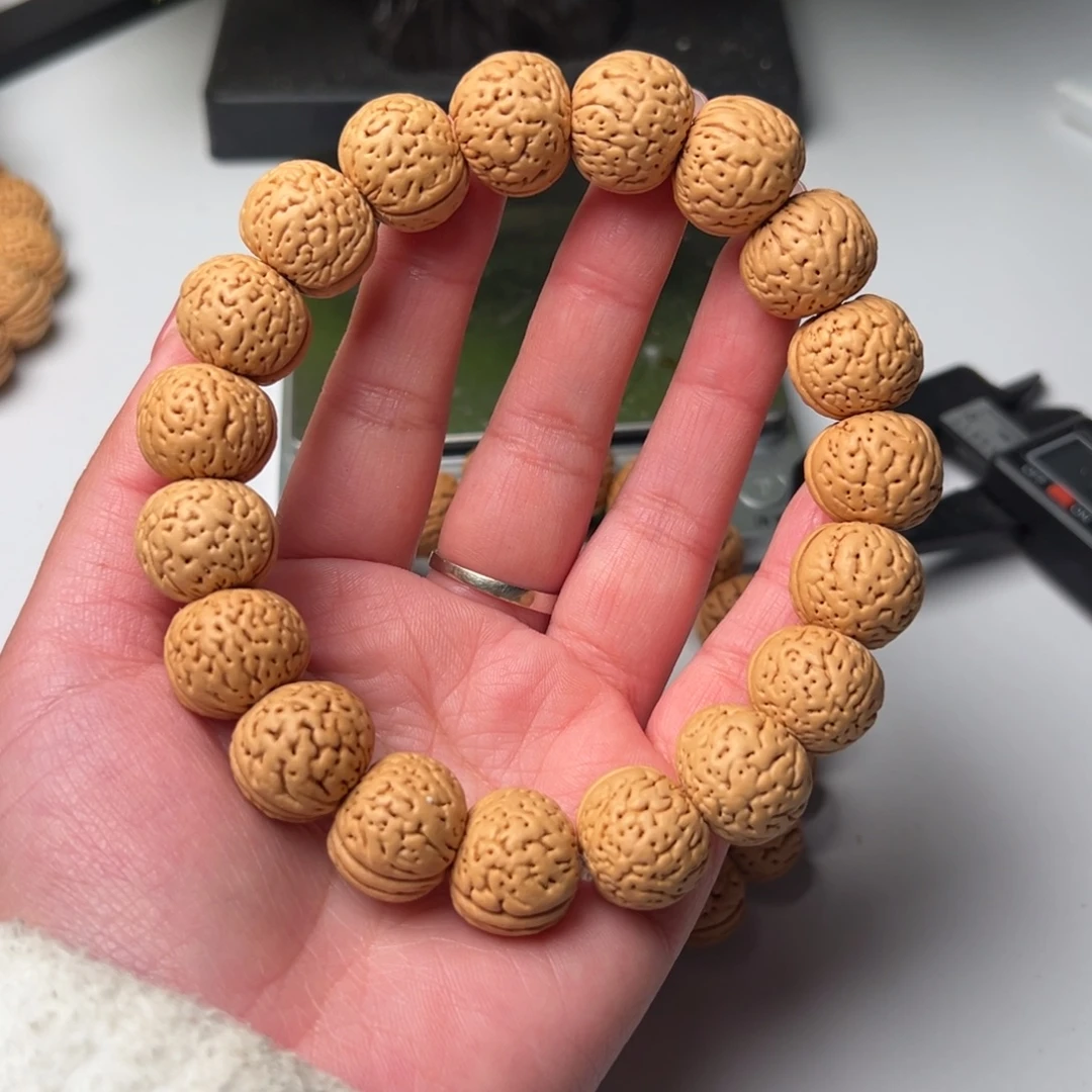 浮***云17尺寸苹果圆桃核