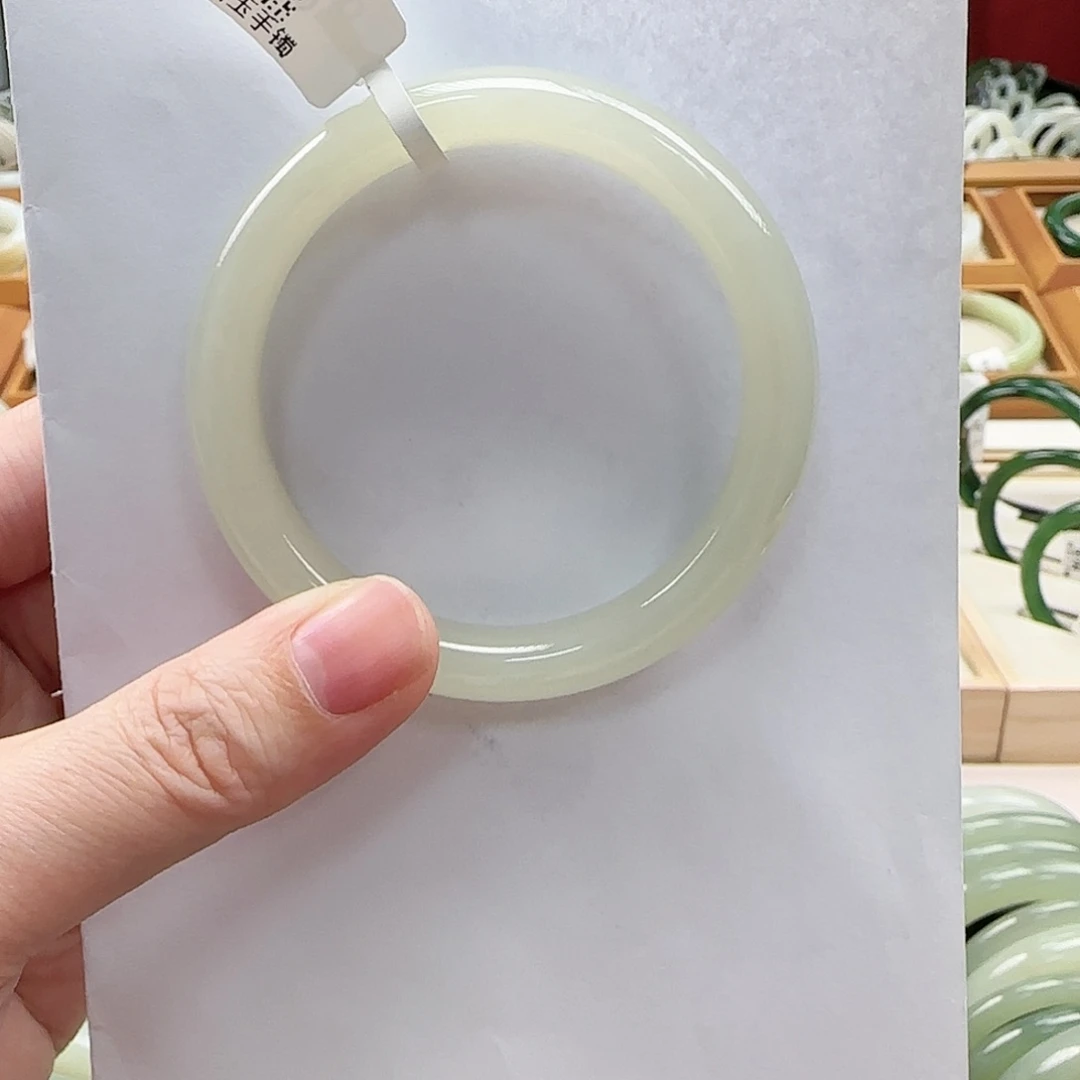 和田玉手镯未镶嵌53