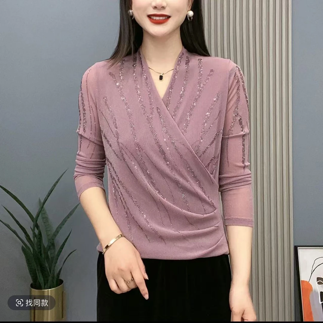 2025春夏新款交叉领简约气质妈妈装纯色烫钻洋气长袖百搭打底衫