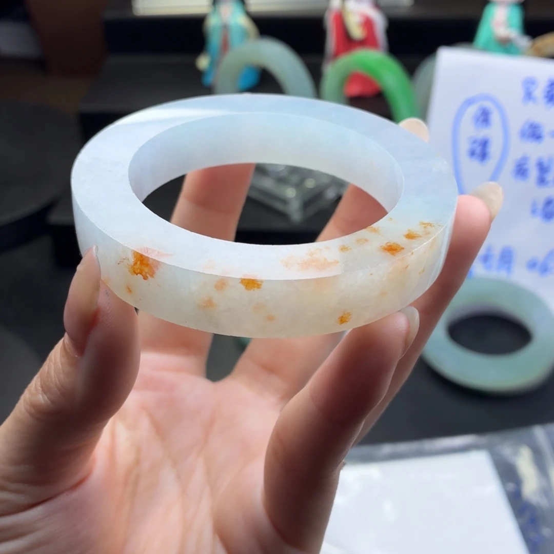 定制翡翠未镶嵌缅A翡翠多样性发一