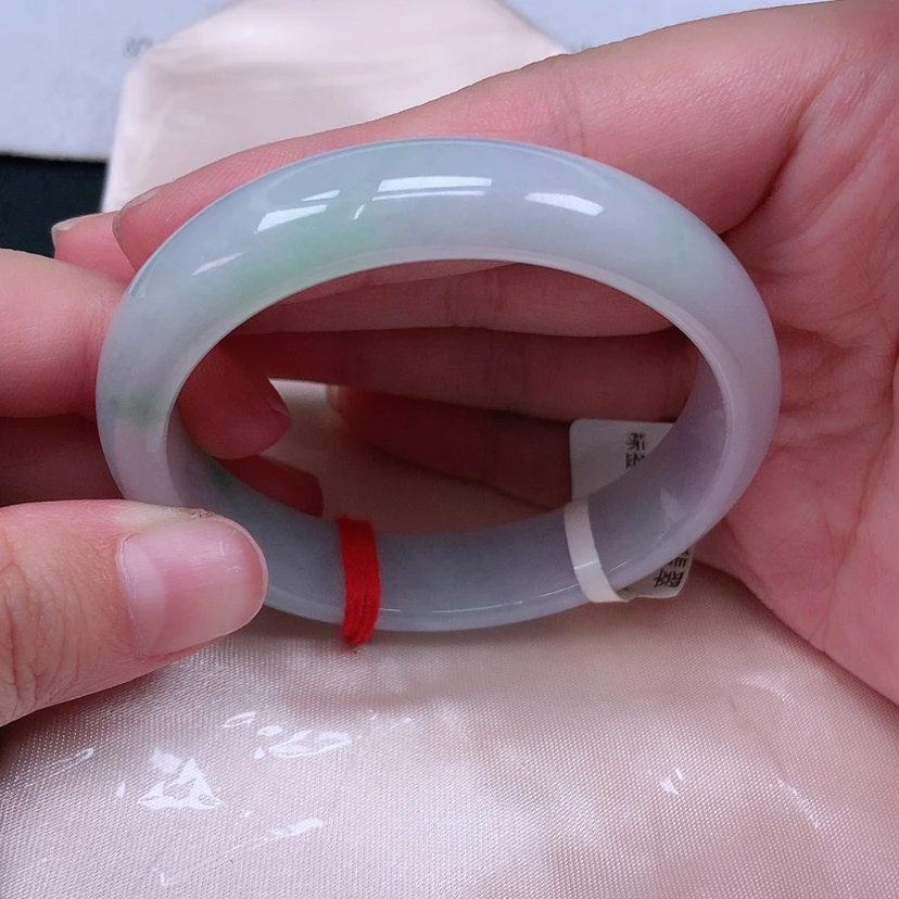 【闪购商品】未镶嵌手镯（贵妃镯）翡翠54贵妃53带