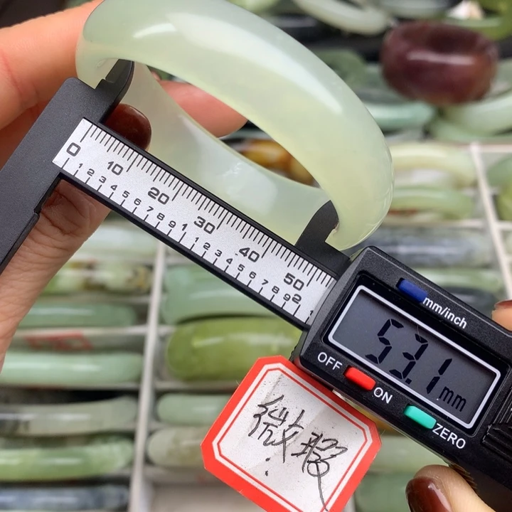 蛇纹石玉未镶嵌手镯492