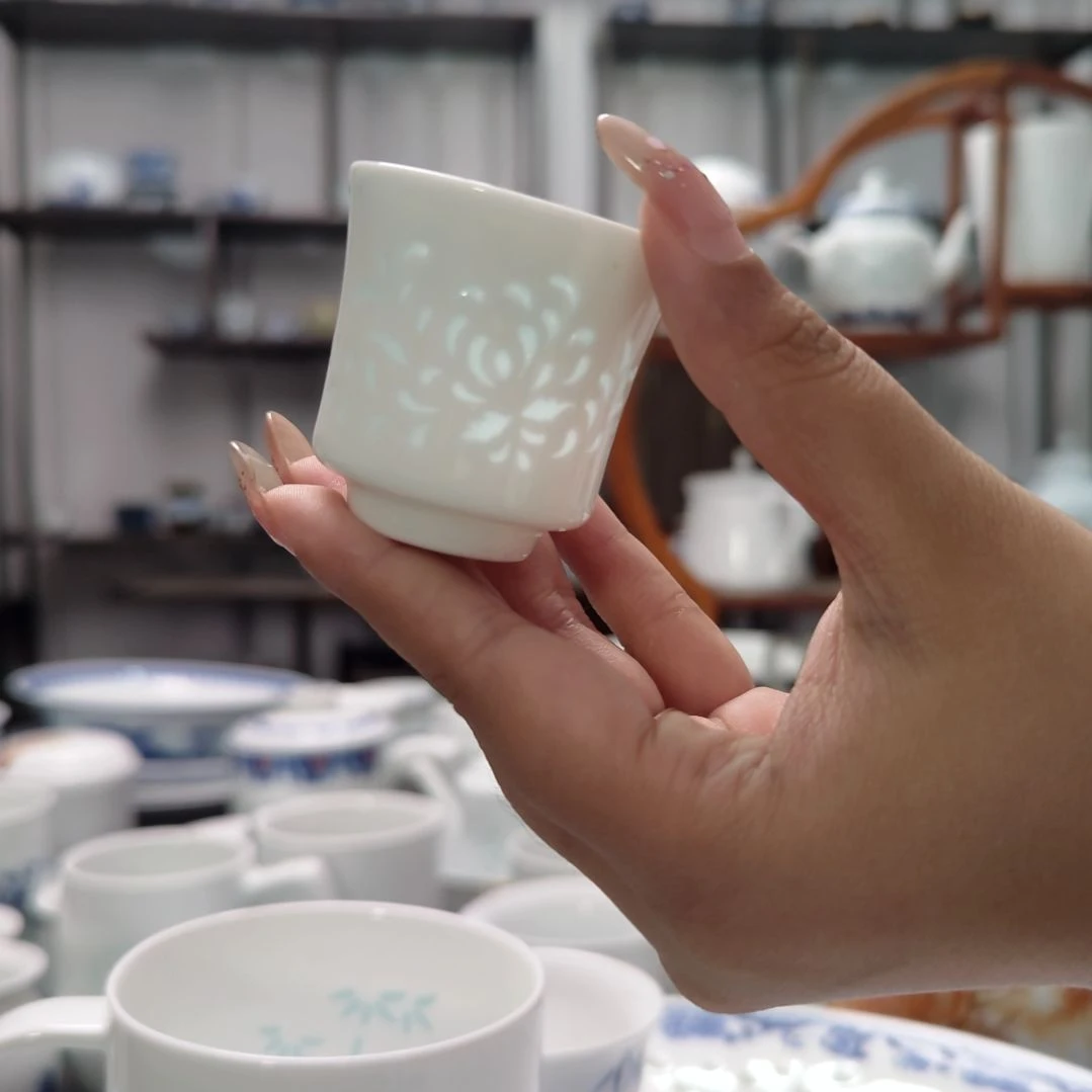 瓷秋韵小杯两只装景德镇