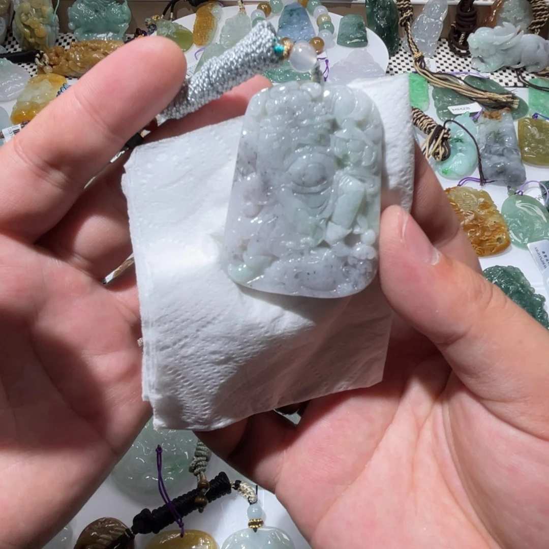 翡翠颈饰未镶嵌天然