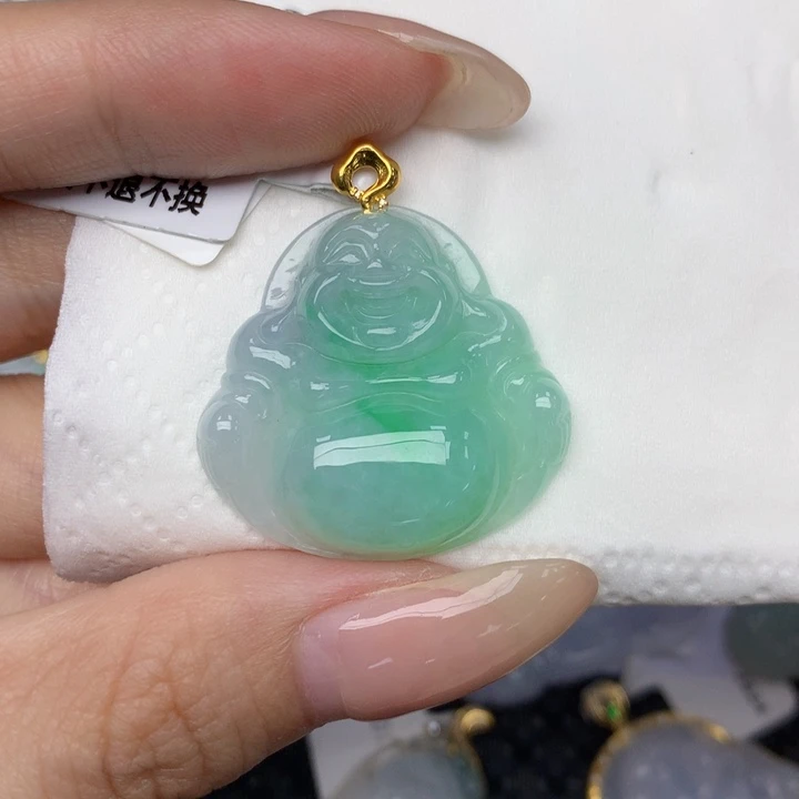 翡翠18K金镶嵌颈饰翡翠
