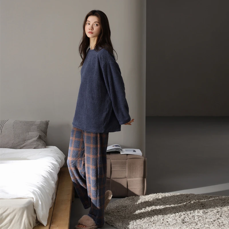新款半边绒睡衣女冬季珊瑚绒加绒保暖休闲居家外穿秋冬款女家居服