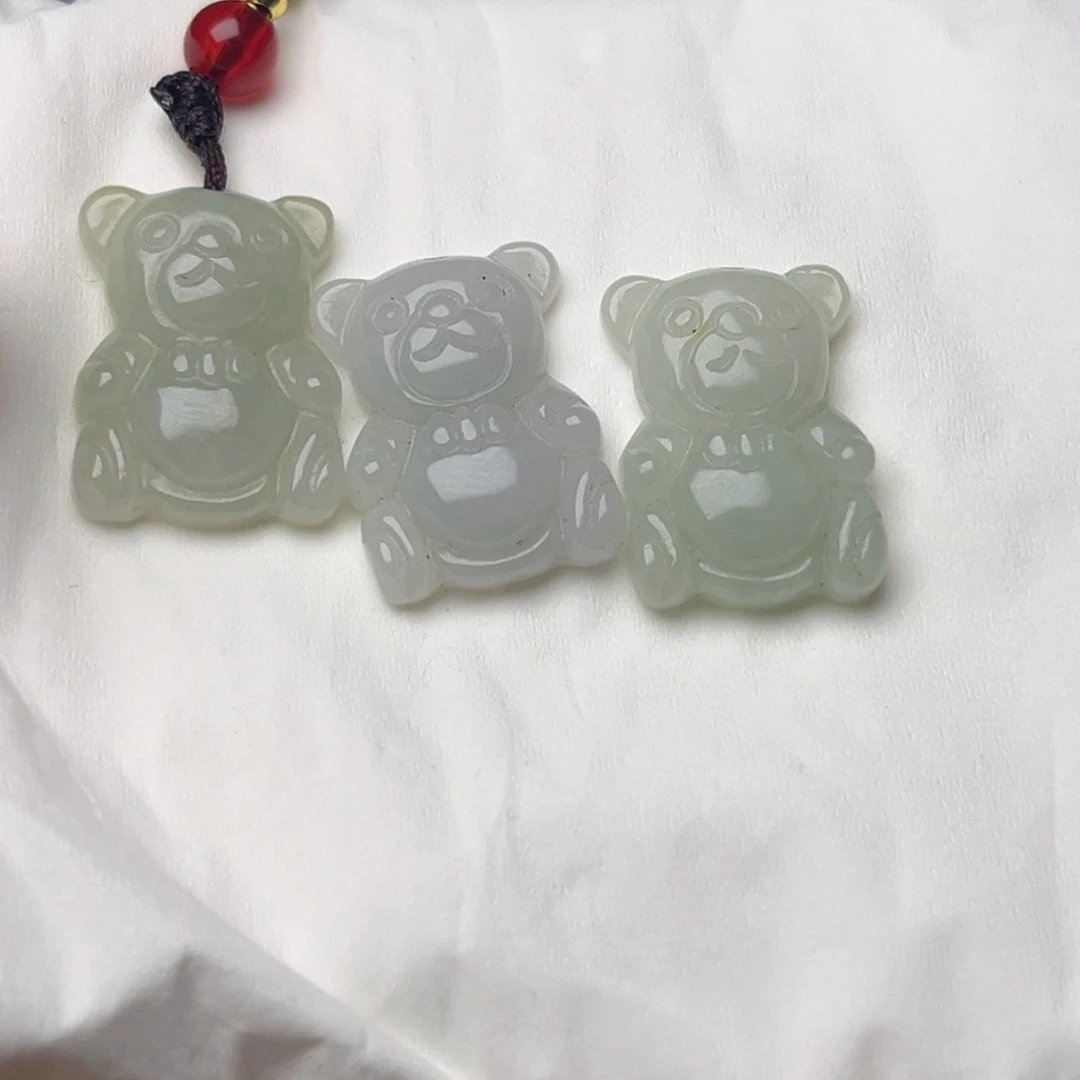 翡翠未镶嵌颈饰挂件