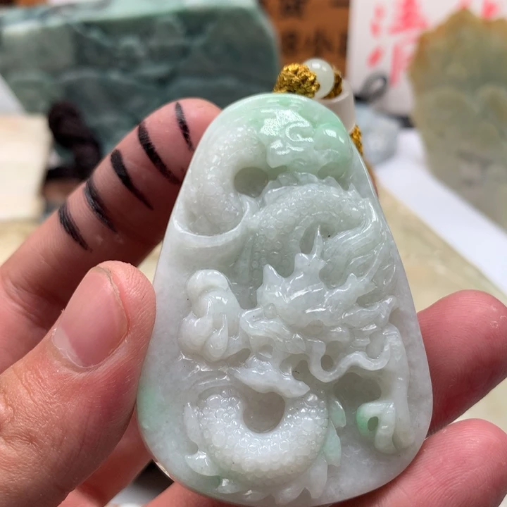 翡翠未镶嵌颈饰保真天然a货翡翠