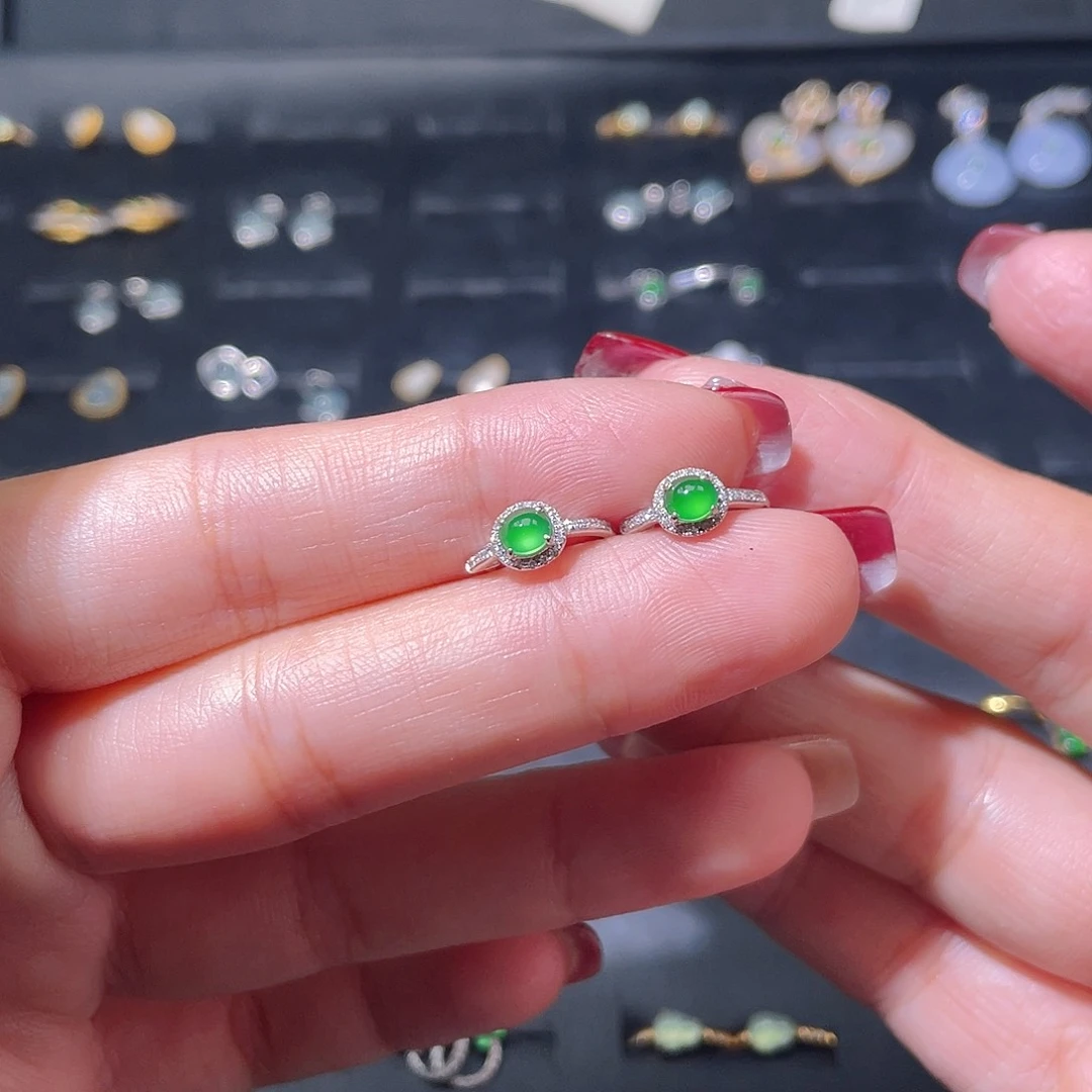 翡翠耳饰18K金镶嵌耳饰