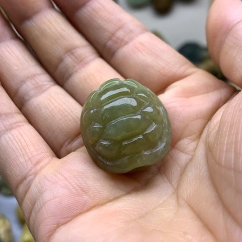 【闪购商品】未镶嵌透闪石质玉挂件