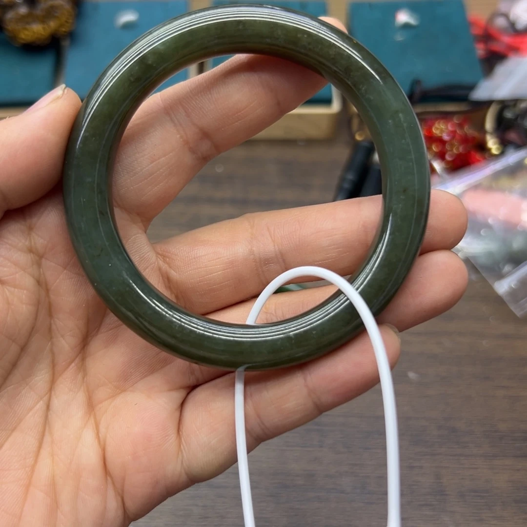 和田玉未镶嵌手镯58.2圈围056