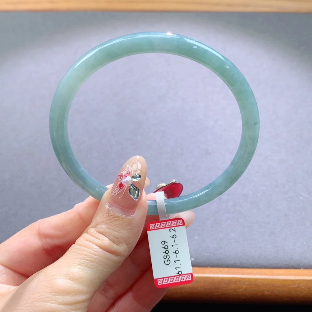 翡翠手镯未镶嵌天然翡翠手镯叮当镯