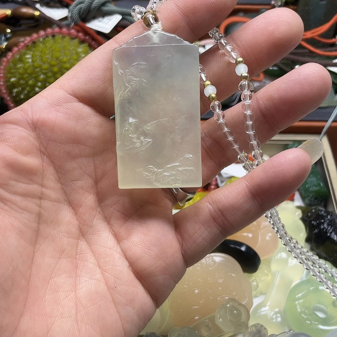 童***潼蛇纹石玉未镶嵌颈饰