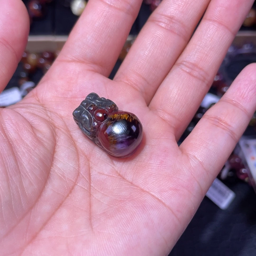 棉***糖未镶嵌颈饰水晶极光貔貅