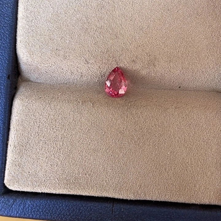 弥***顿未镶嵌裸石定制尖晶石0.75克拉