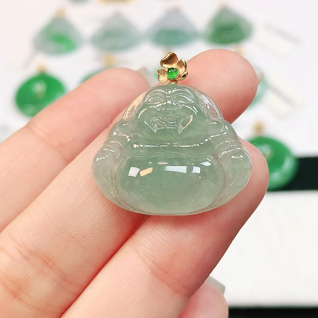 翡翠18K金镶嵌颈饰