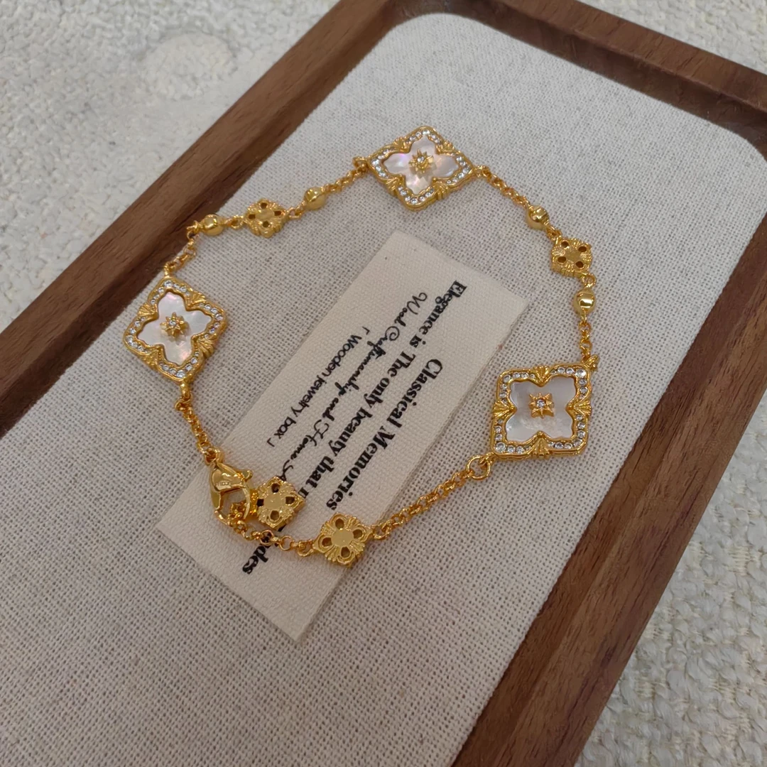 铜合金手链 白呗母四叶草手链