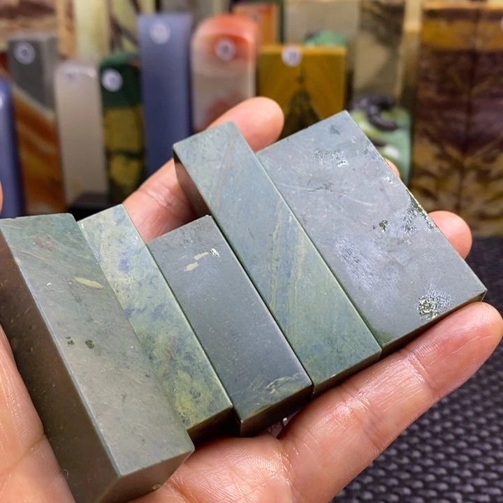 广东石老*1青田石印章石