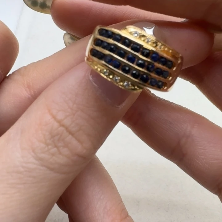戒指蓝宝石未镶嵌
