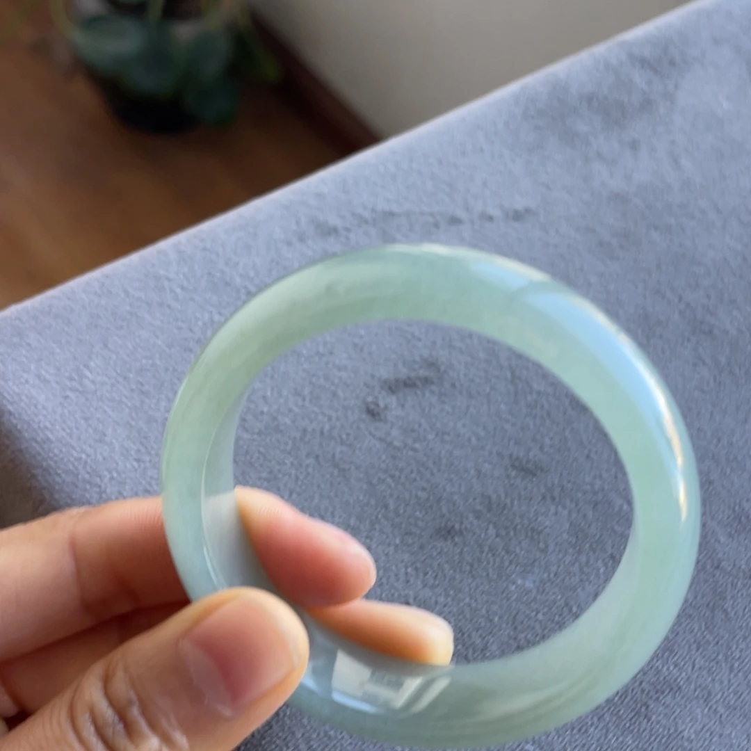 翡翠未镶嵌手镯小宽版