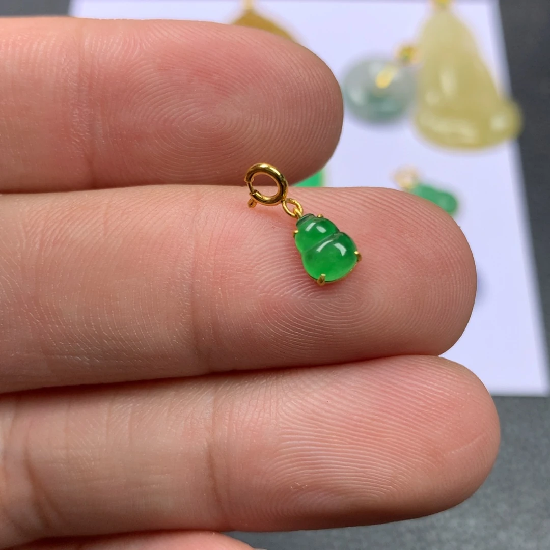 【闪购商品】颈饰18K金镶嵌翡翠翡翠