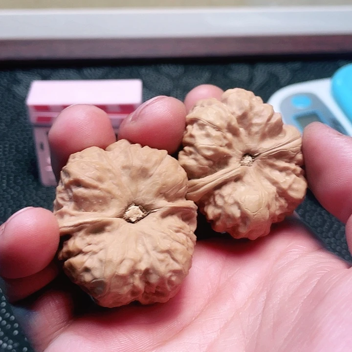 文玩核桃吊坠老*孩蛤蟆