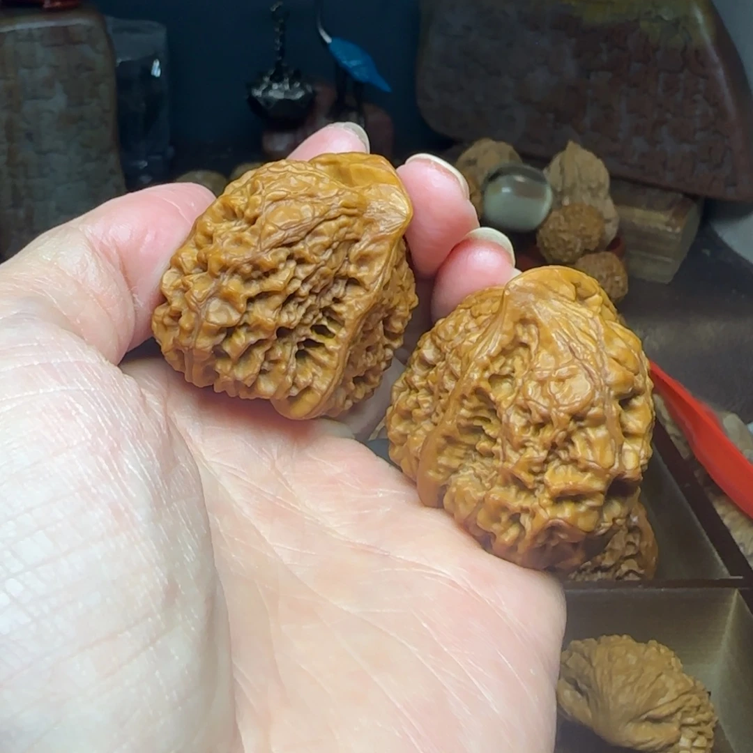 桃核把件座山雕（全品）