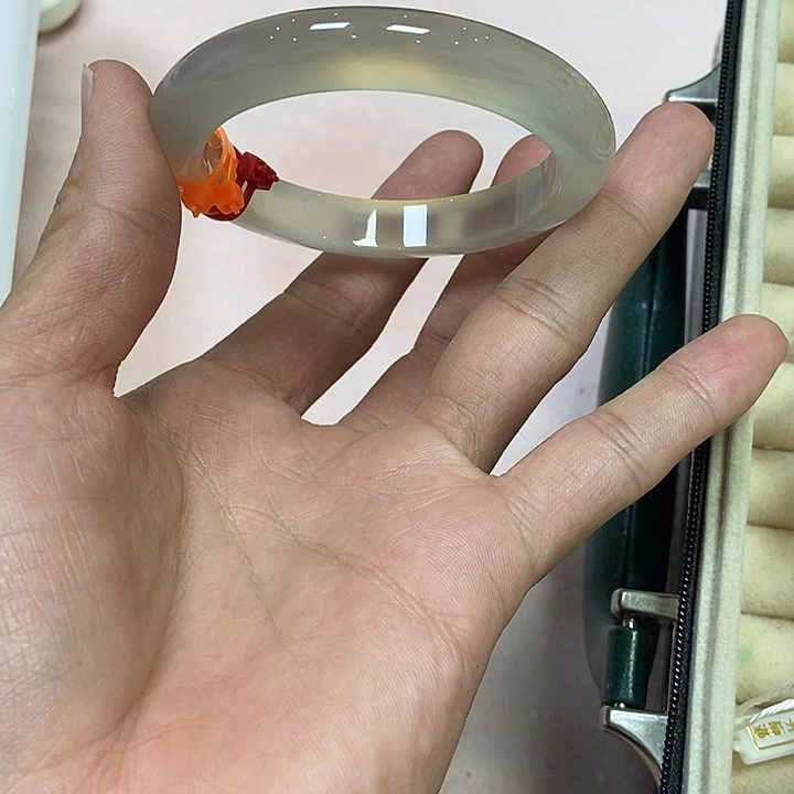 玛瑙/玉髓手镯未镶嵌?***光463