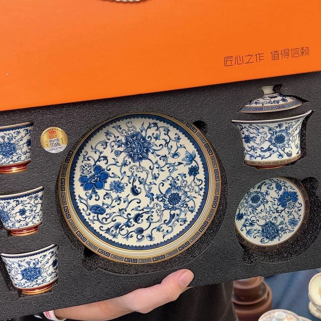 盖碗很漂亮，我很喜欢