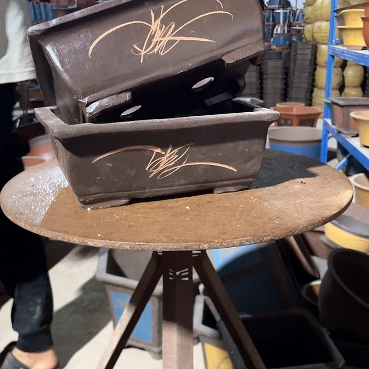 26-26棕色马槽花盆