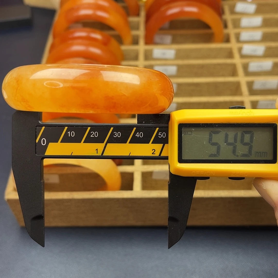 合金石英质玉（黄龙玉）手镯14号位