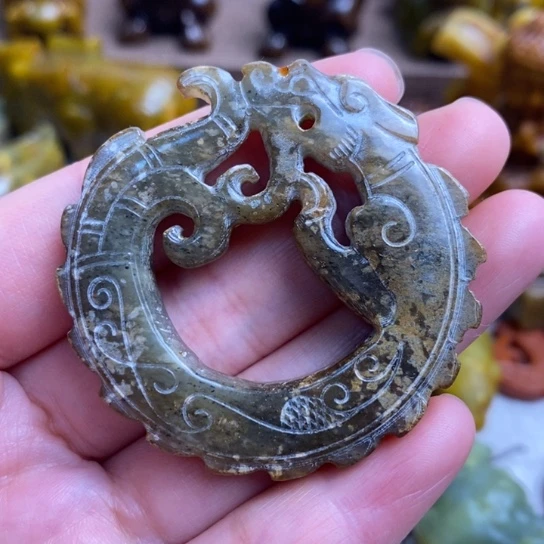 和田玉（糖玉）未镶嵌颈饰