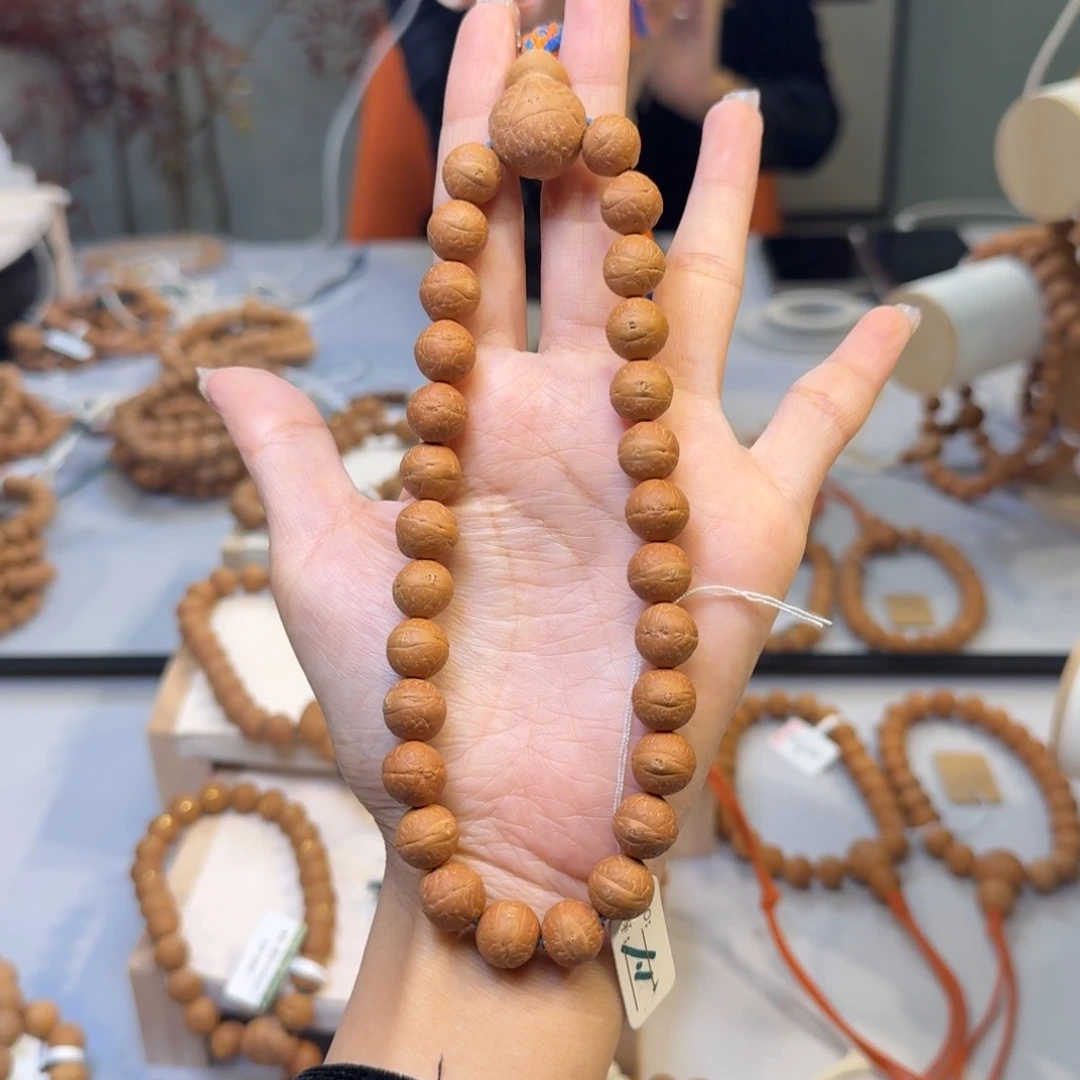 凤眼菩提吊坠11铁籽手持