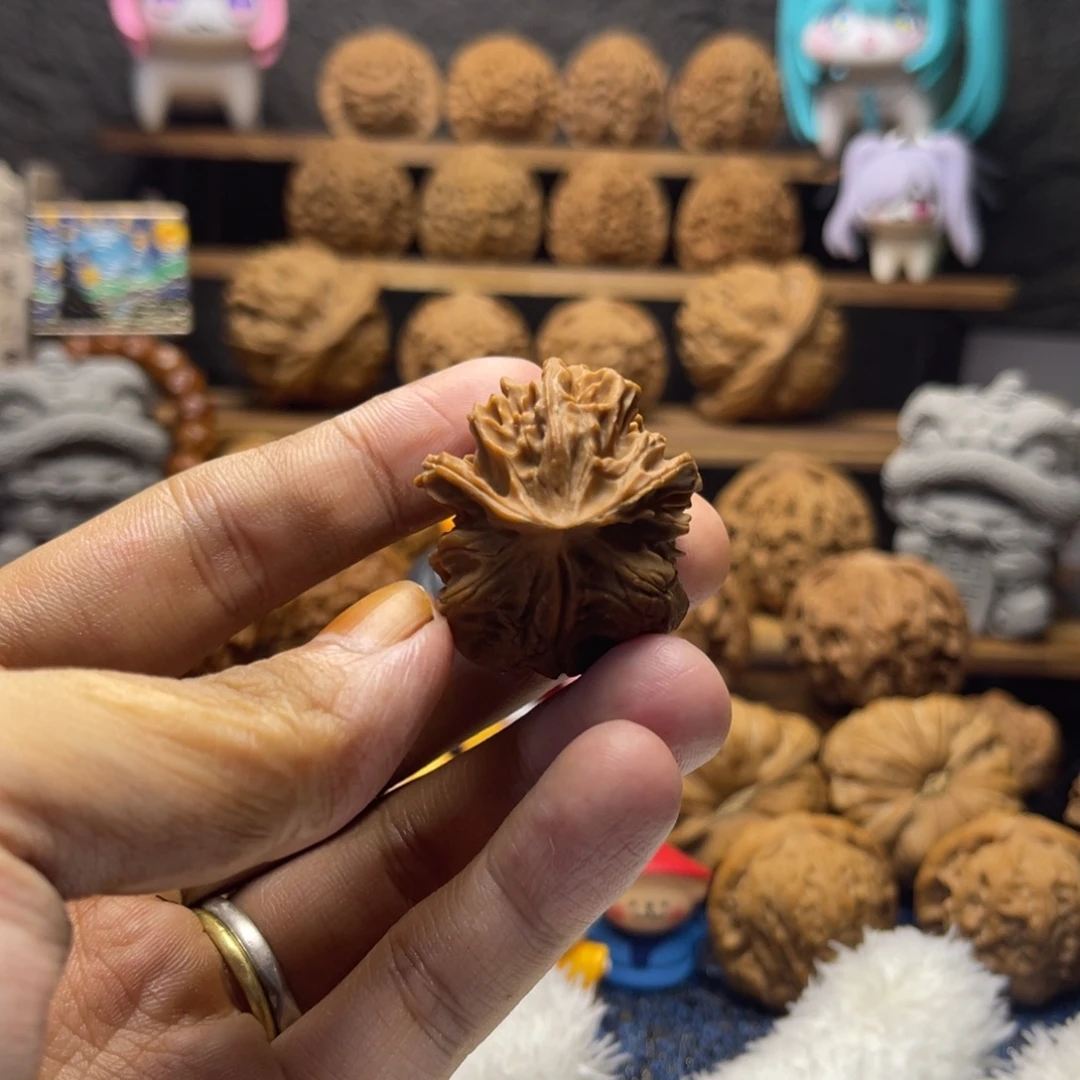 Y***X文玩核桃吊坠岐山蛇