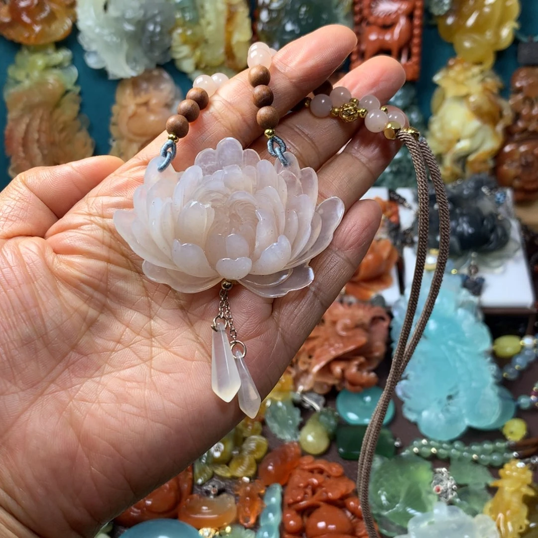 蛇纹石玉未镶嵌挂坠