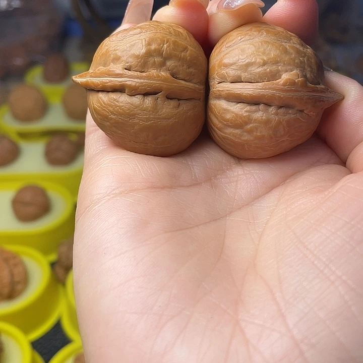 5***t文玩核桃吊坠寿桃