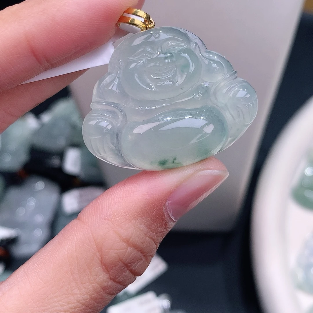 颈饰18K金镶嵌翡翠高冰飘花佛公