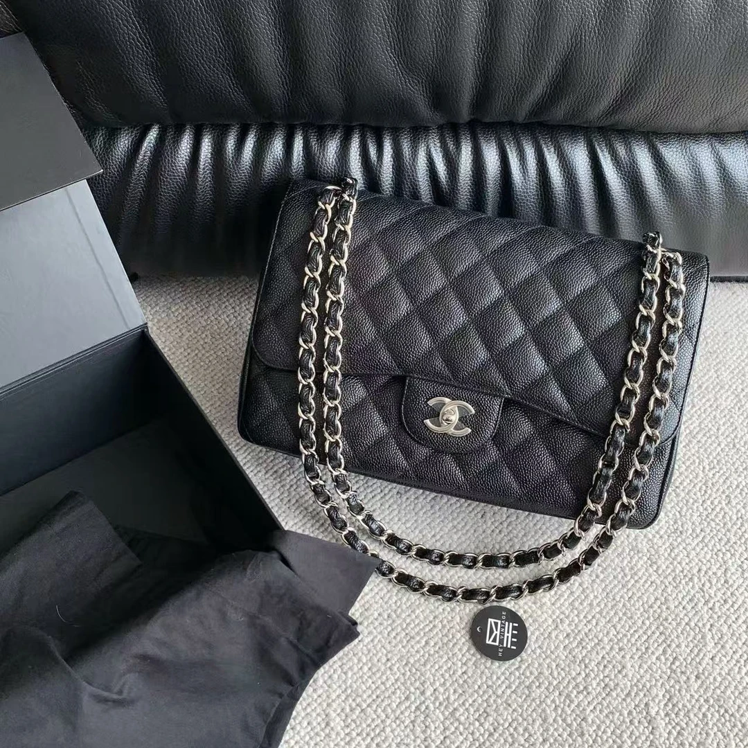 95新 Chanel/香奈儿 展会外场！黑银鱼子酱双盖jumbo包