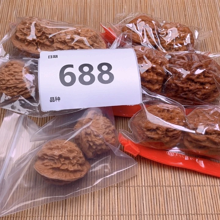 文玩核桃把件688号6对