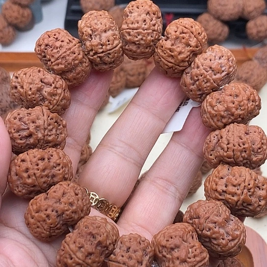 啦***啦金刚菩提吊坠爆肉蜂王