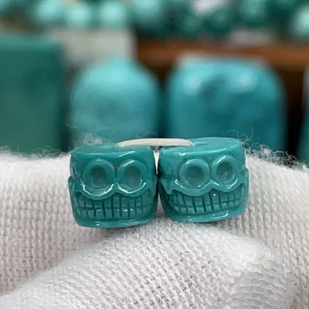 绿松石未镶嵌挂件