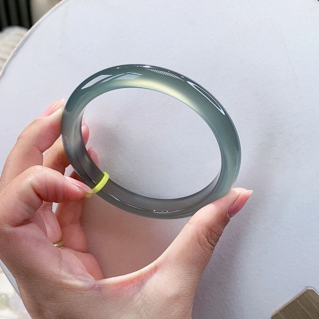 手镯玛瑙/玉髓未镶嵌65.7