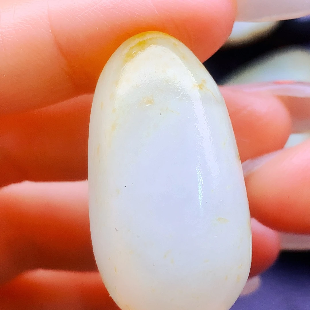 未镶嵌和田玉（糖玉）把件