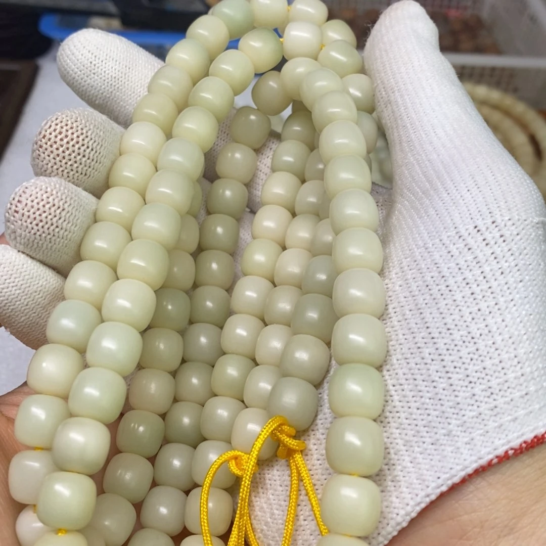 潦***熊菩提根/象牙果把件小熊