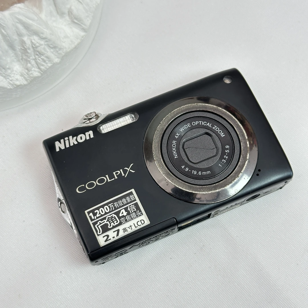 9新 Nikon/尼康 尼康S3000 CCD数码相机