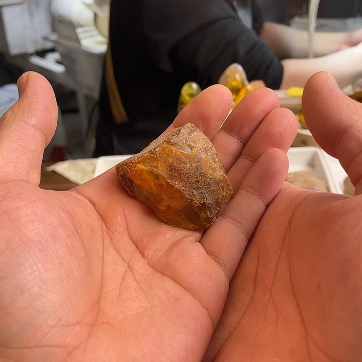 熊***爸定制琥珀未镶嵌天然琥珀蜜蜡