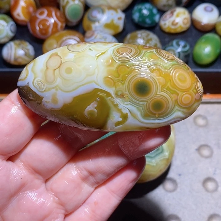 未镶嵌玛瑙/玉髓珠宝半成品83